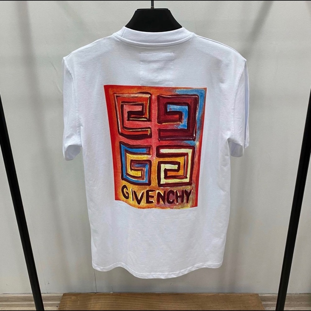 Brand new mens shirt. Size XL, 2XL